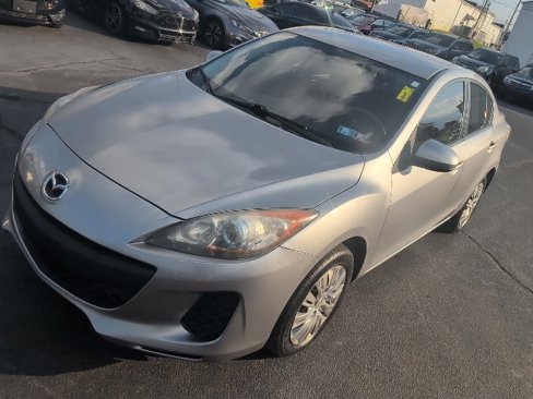 Used 2013 MAZDA MAZDA3 i Sport image 4