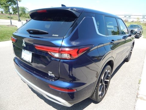 Used 2024 Mitsubishi Outlander SE Black Edition image 8