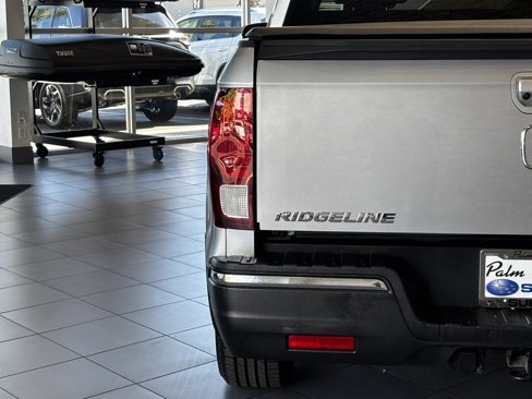 Used 2020 Honda Ridgeline Sport image 4