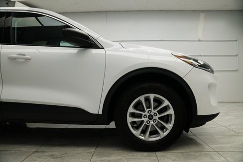 Used 2022 Ford Escape SE image 13