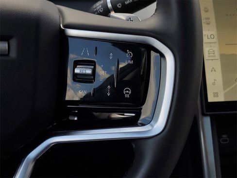 Used 2024 Land Rover Discovery Sport S image 21