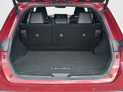 Used 2021 Toyota Venza XLE w/ Carpet Mat Package (TMS) image 6