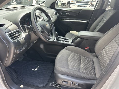 Used 2018 Chevrolet Equinox LT image 28