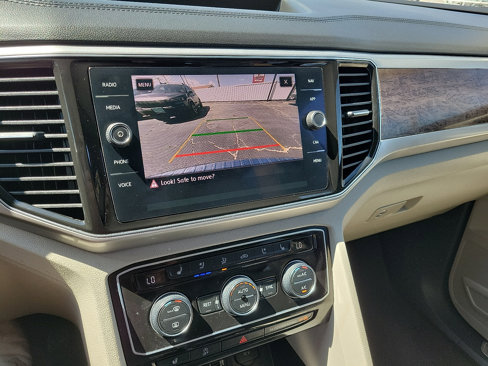 Used 2019 Volkswagen Atlas SEL Premium image 16