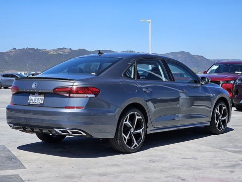Used 2020 Volkswagen Passat 2.0T R-Line image 23