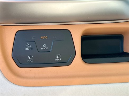 New 2025 Volkswagen ID. Buzz Pro S Plus image 10