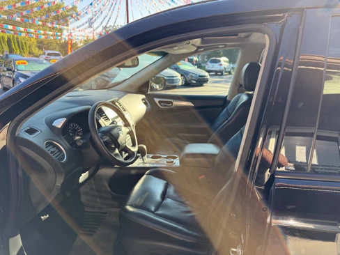Used 2017 Nissan Pathfinder SL w/ SL Premium Package image 8