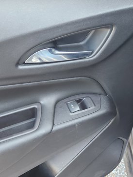 Used 2020 Chevrolet Equinox LT image 23