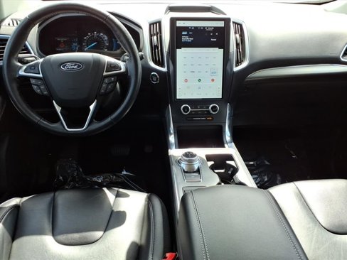 Used 2022 Ford Edge Titanium image 14