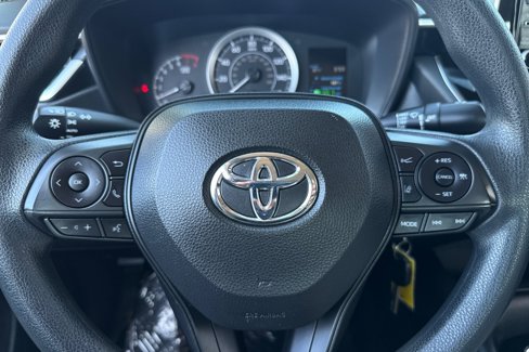 Used 2020 Toyota Corolla LE image 21