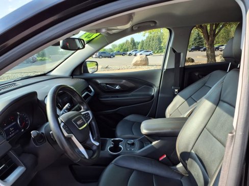 Used 2020 GMC Terrain SLT w/ LPO, Floor Liner Package image 11