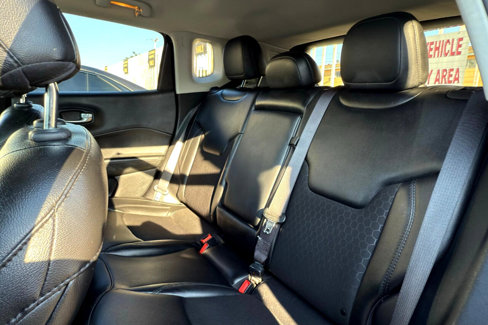 Used 2020 Jeep Compass Latitude image 15