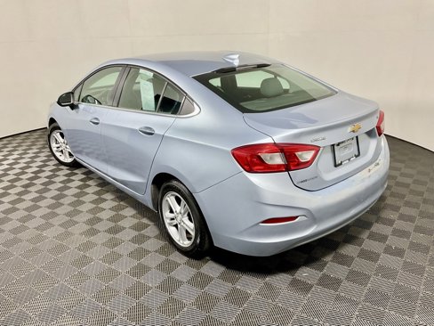 Used 2017 Chevrolet Cruze LT w/ Convenience Package image 8