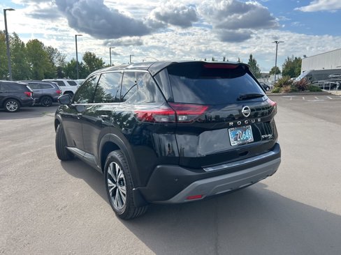 Used 2021 Nissan Rogue SV image 3