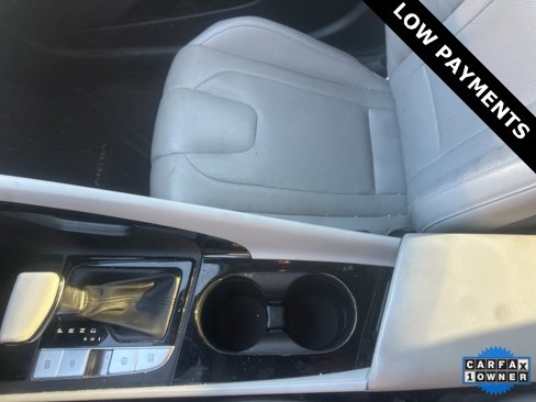 Used 2021 Hyundai Elantra Limited image 8