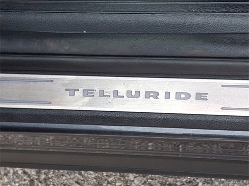 Used 2022 Kia Telluride S image 15
