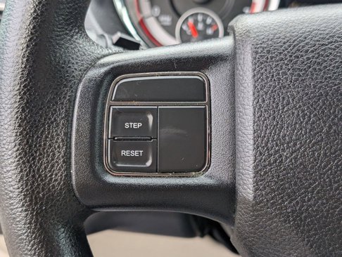 Used 2013 Dodge Grand Caravan SXT image 17