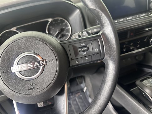 Used 2022 Nissan Rogue S image 24