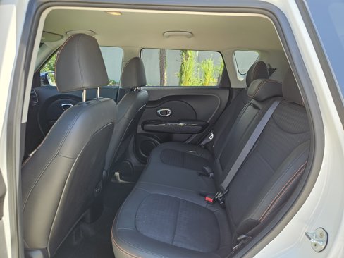 Certified 2018 Kia Soul ! w/ Tech Package image 13