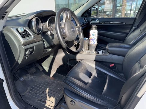 Used 2011 Jeep Grand Cherokee Laredo image 9