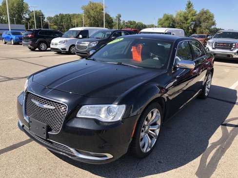 Used 2018 Chrysler 300 Limited image 11