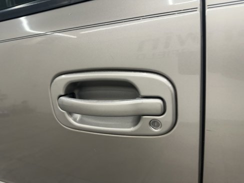 Used 2003 Chevrolet Tahoe LT image 18
