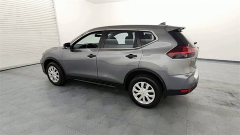 Used 2018 Nissan Rogue S image 6