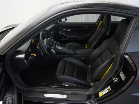 Used 2019 Porsche 911 Turbo S image 9