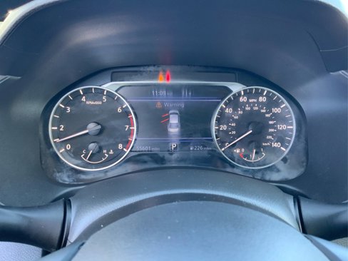 Used 2024 Nissan Altima 2.5 SV image 16