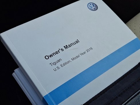 Used 2016 Volkswagen Tiguan SEL image 26