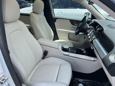 Used 2023 Mercedes-Benz GLB 250 image 27