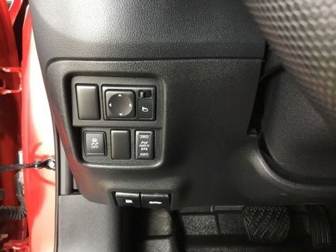 Used 2016 Nissan Juke SL image 40