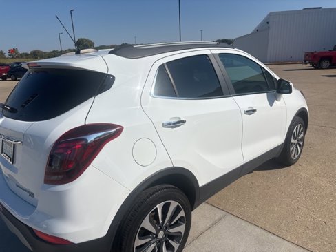Certified 2022 Buick Encore Preferred w/ Safety Package image 18