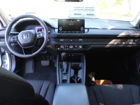 Certified 2024 Honda Accord EX image 17