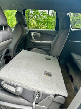 Used 2011 Chevrolet Traverse LS image 17