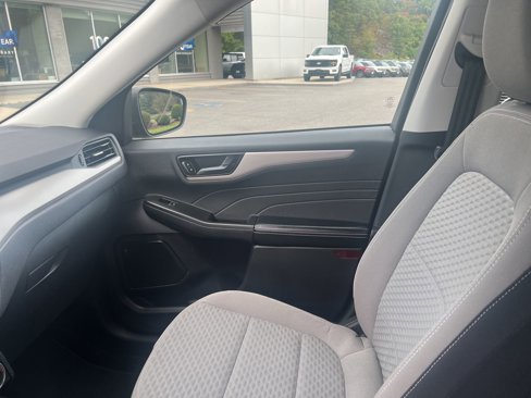 Used 2022 Ford Escape SE image 36