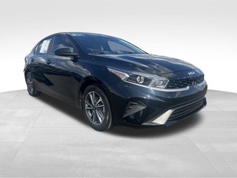 Used 2023 Kia Forte LXS image 1