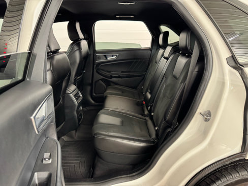 Used 2021 Ford Edge ST image 28