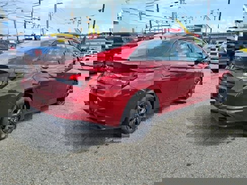 Used 2023 Hyundai Elantra SEL image 25