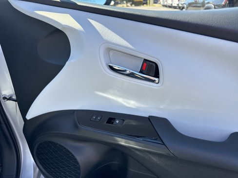 Used 2017 Toyota Prius Four image 38