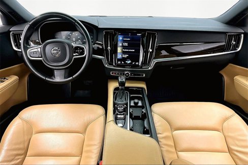 Used 2017 Volvo S90 T5 Momentum w/ Vision Package image 16