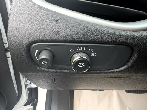 Used 2024 Chevrolet Malibu LT image 10