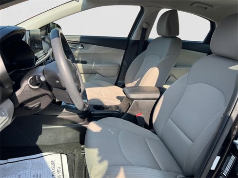 Used 2020 Kia Forte LXS image 9