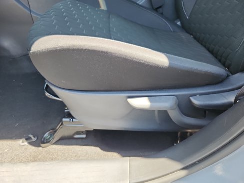 Used 2022 Nissan Kicks SV image 14
