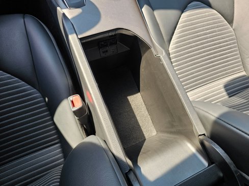 Used 2024 Toyota Camry SE image 24
