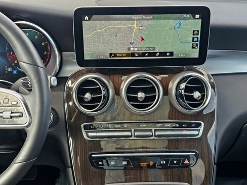 Certified 2020 Mercedes-Benz GLC 300 4MATIC image 35