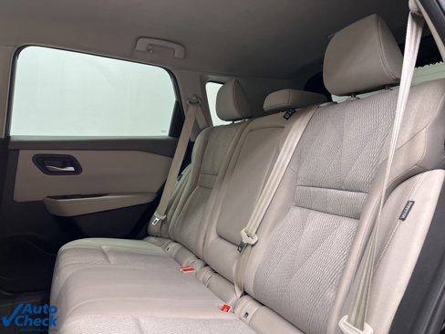 Used 2024 Nissan Rogue SV image 15