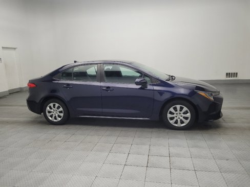 Used 2021 Toyota Corolla LE image 11
