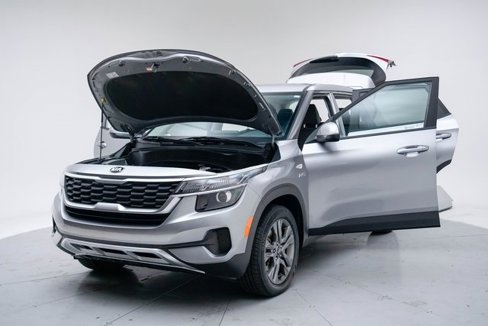 Used 2021 Kia Seltos LX image 20