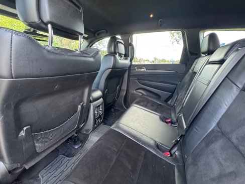 Used 2018 Jeep Grand Cherokee Altitude image 15